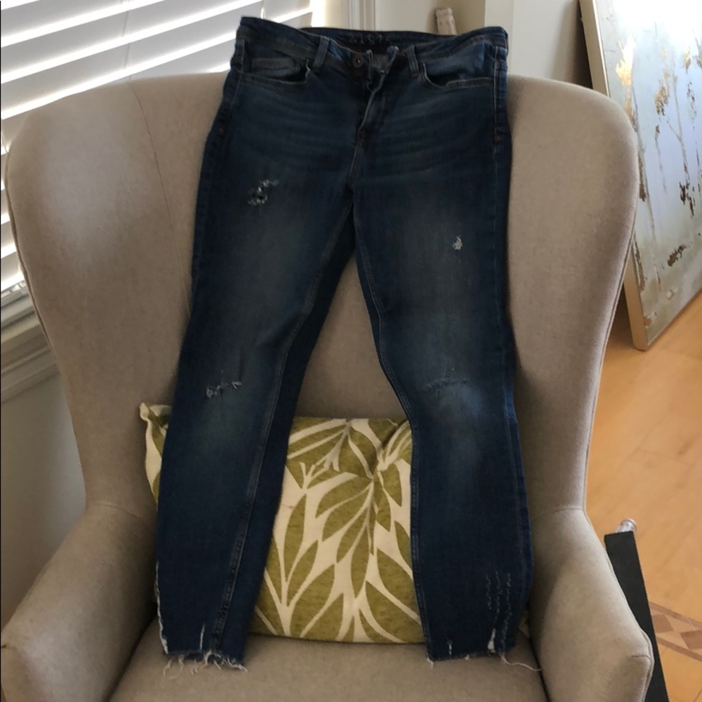 Zara Distressed Blue Jeans Size Eur 38/US06